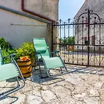 House 561 Rakalj