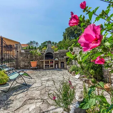 House 561 Rakalj