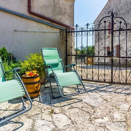 House 561 Rakalj