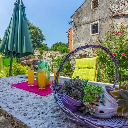 House 561 Dom wakacyjny Rakalj