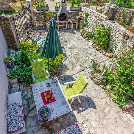 House 561 Dom wakacyjny *