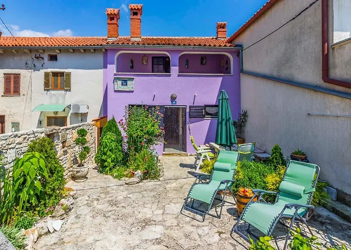 House 561 펜션 Rakalj